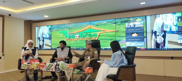 Jadi Narasumber Ngobras Penyuluhan Kementrian Pertanian, Tuti Purwanti Ajak Masyarakat Konsumsi Pangan Lokal & Herbal