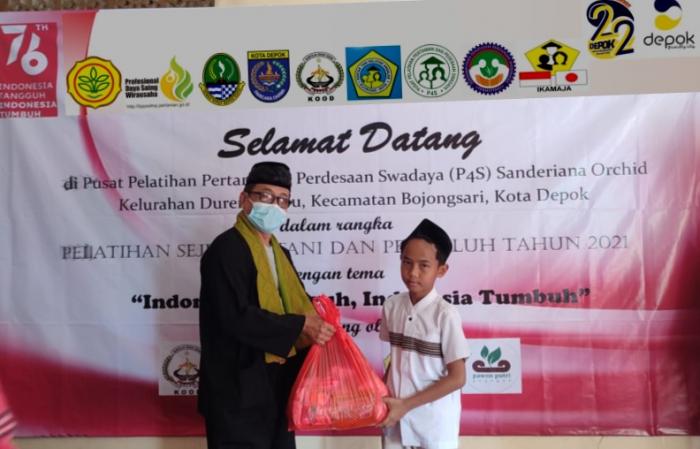 Sambut Tahun Baru Islam 1443 H & HUT RI ke 76, Organisasi Kemasyarakatan & Pelaku Usaha di Kecamatan Bojongsari Gelar Baksos