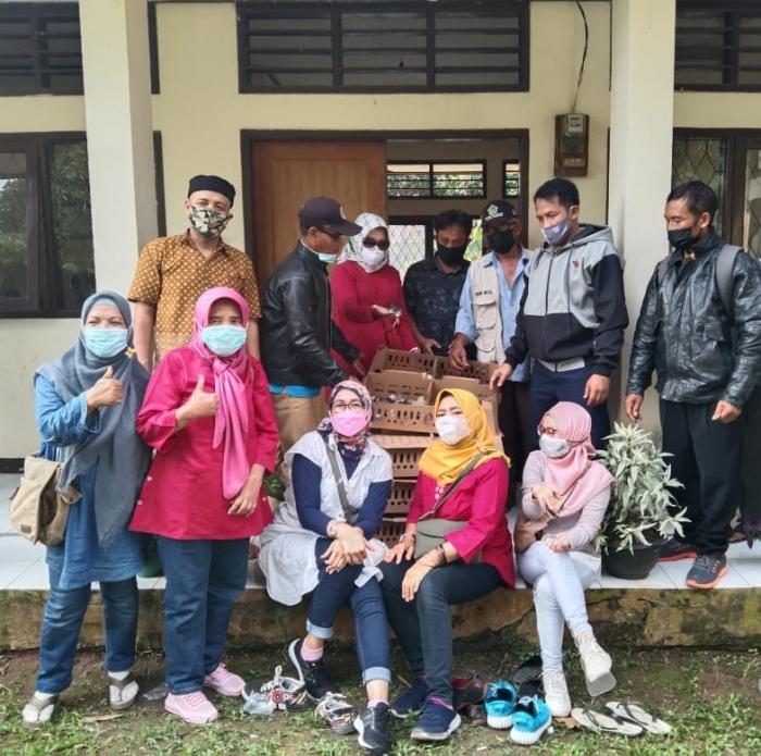 Kunjungan KTNA Bojongsari dan FK-P4S Kota Depok ke UPT Pembibitan Ternak Ayam KUB di Kabupaten Bogor