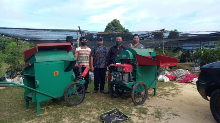Bantuan Alsintan Untuk Dua Kelompok Tani Di Kecamatan Sebuku
