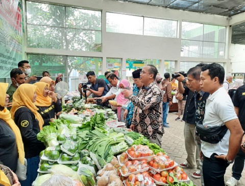 Sambut Hari Tani Nasional Ke-62,  Walikota Magelang Grand Opening  Plaza Tani Di Disperpa Kota Magelang
