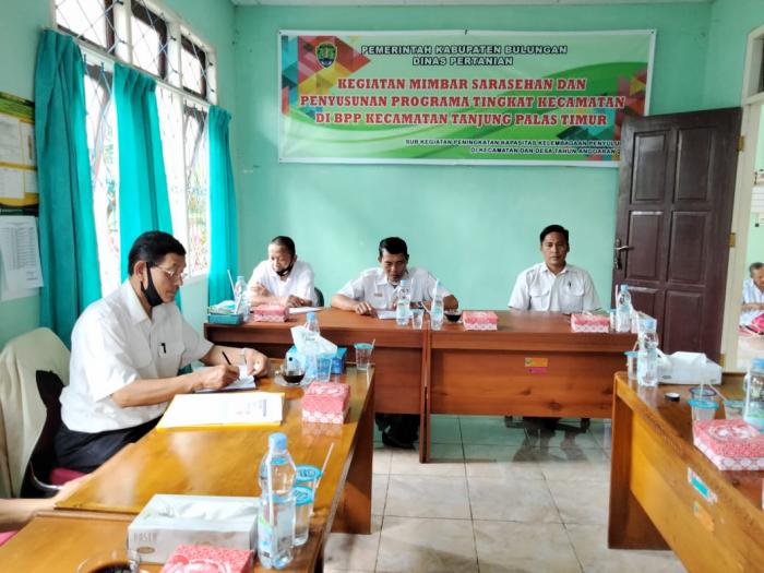 MIMBAR SARASEHAN DAN PENYUSUNAN PROGRAMA PENYULUHAN PERTANIAN TINGKAT KECAMATAN TAHUN 2022 DI BPP TANJUNG PALAS TIMUR