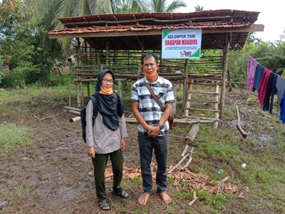 PEMBUATAN KANDANG KOMUNAL TERNAK KAMBING KELOMPOK HARAPAN MANDIRI