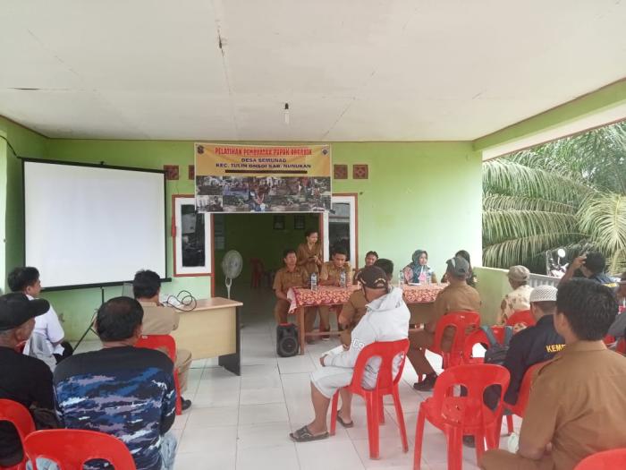 Petani Semunad Praktek Membuat Pupuk Organik
