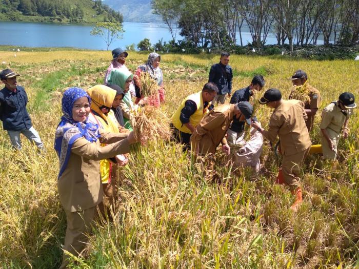 "Adopsi " Tolok Ukur Kinerja Penyuluh Pertanian 