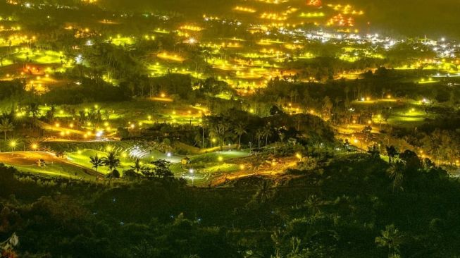 Light Trap Bawang Merah Menjadi Destinasi Wisata Di Enrekang