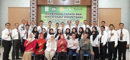 Asesor aja masih harus meningkatkan pengetahuan , apalagi Asesi