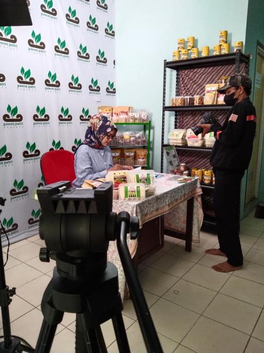 Keren, "Pawon Putri Pegagan" & KTNA Kecamatan Bojongsari Jadi Lokasi Shooting Pengembangan Usaha Pengolahan Pangan Lokal 