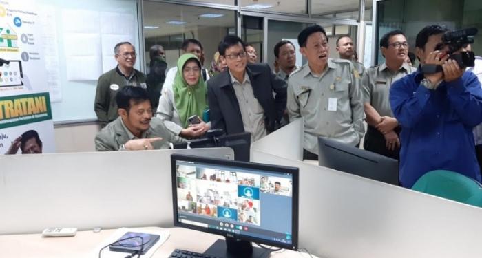 Hari Pertama 2020, Mentan Syahrul On Air Menyapa Penyuluh